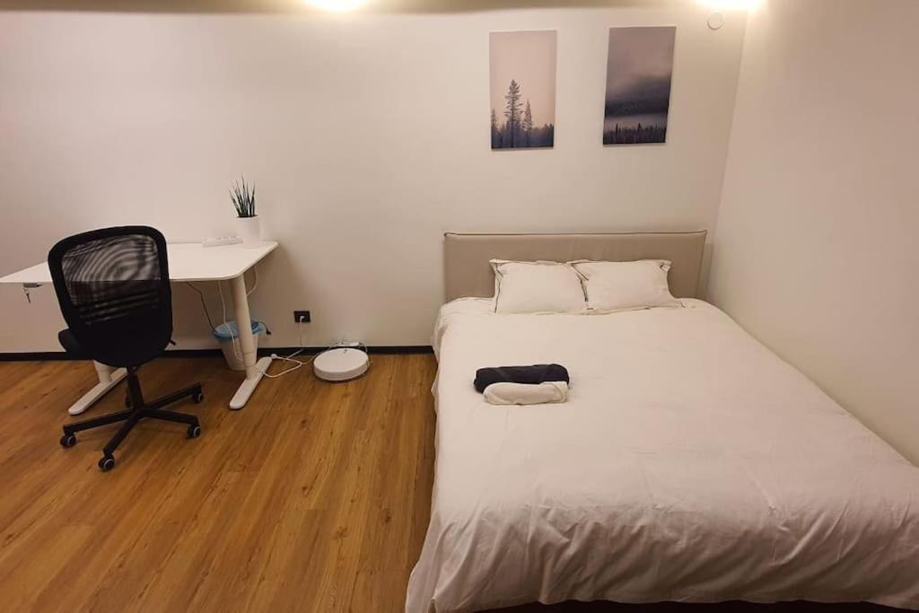 Dana-Entire Apartment Very Quiet And Central 2 タリン エクステリア 写真