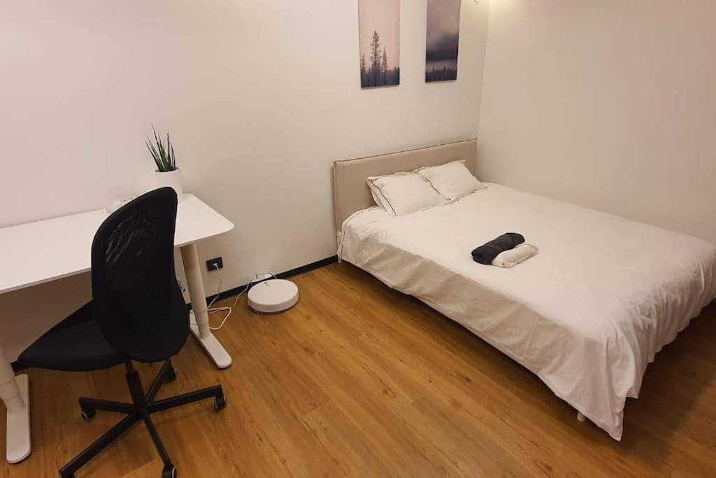 Dana-Entire Apartment Very Quiet And Central 2 タリン エクステリア 写真