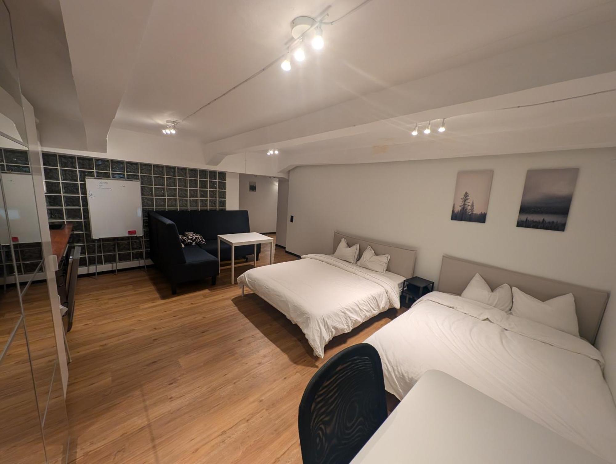 Dana-Entire Apartment Very Quiet And Central 2 タリン エクステリア 写真