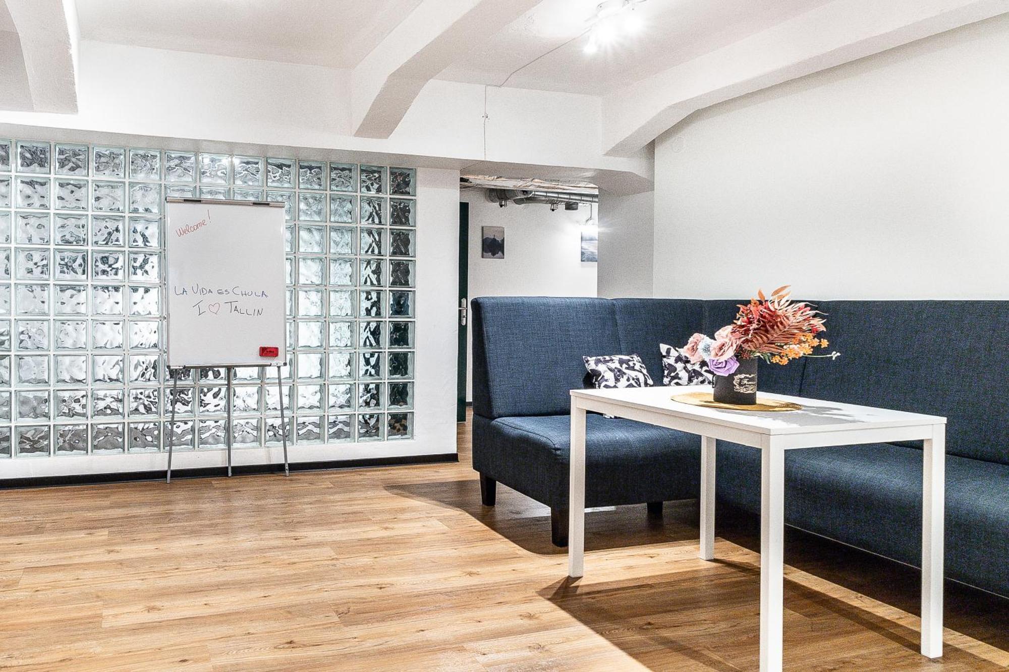 Dana-Entire Apartment Very Quiet And Central 2 タリン エクステリア 写真
