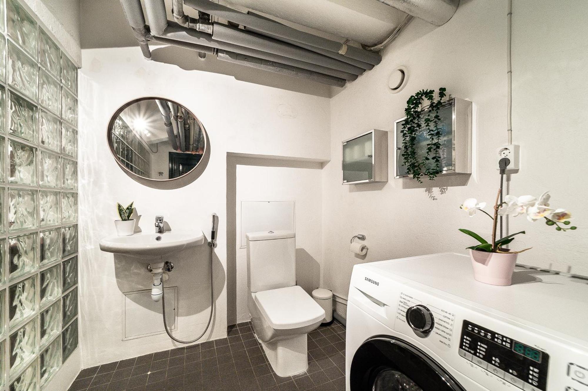 Dana-Entire Apartment Very Quiet And Central 2 タリン エクステリア 写真